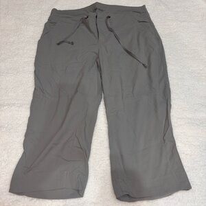 Columbia Women's Gray Capris